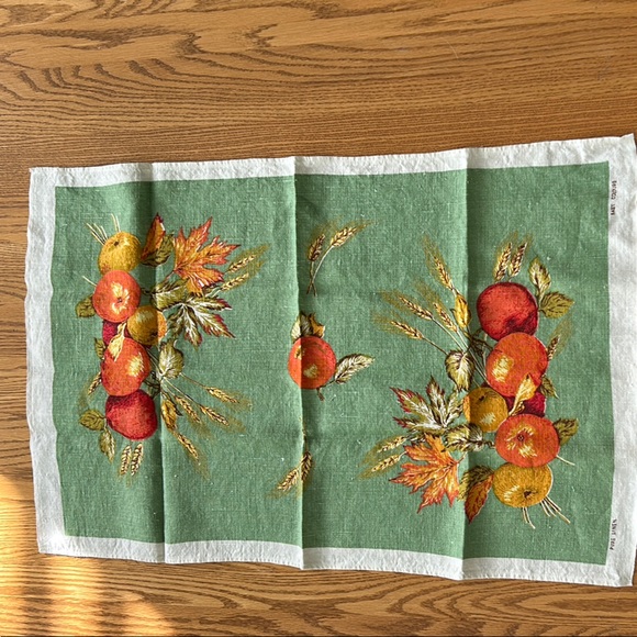 Linen Towel - Picture 3 of 7